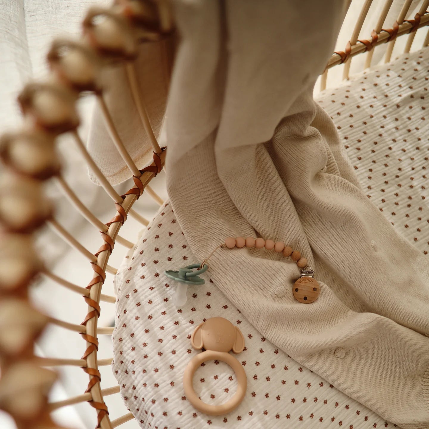 Mushie Off White Textured Dots Blanket